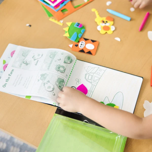⁦חוברת יצירת חיות מלבד - מבית מליסה ודאג⁩ – תמונה ⁦4⁩