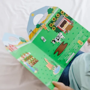חוברת מדבקות פאפי - חוות החיות מבית מליסה ודאג
